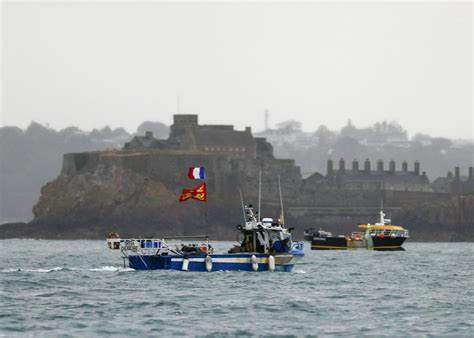 フランスは英国との漁業紛争で激化